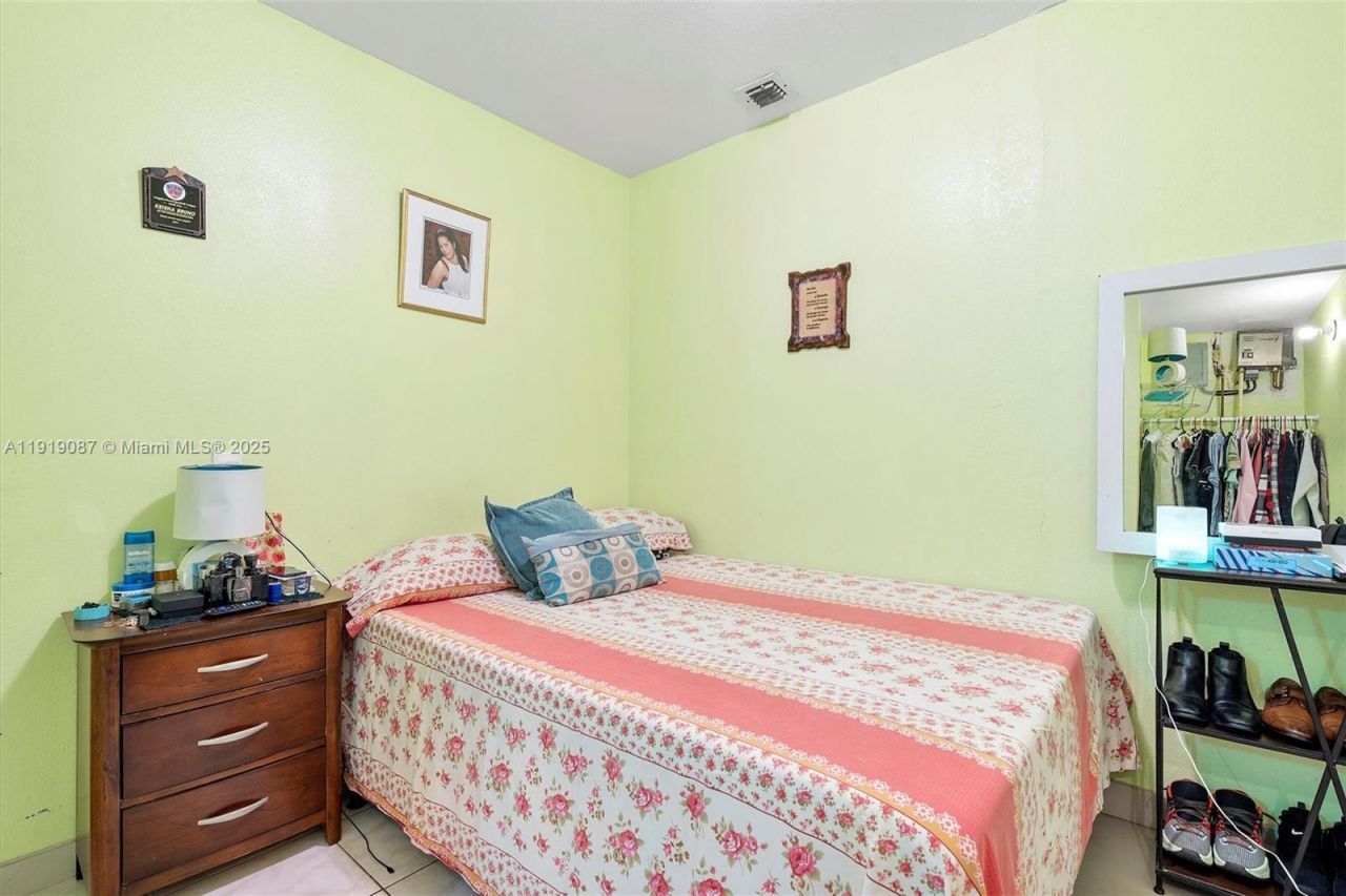 348 NE 118th St, Miami, FL 33161 Photo