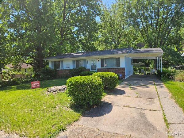 1920 Crown Point Drive, St Louis, MO 63136