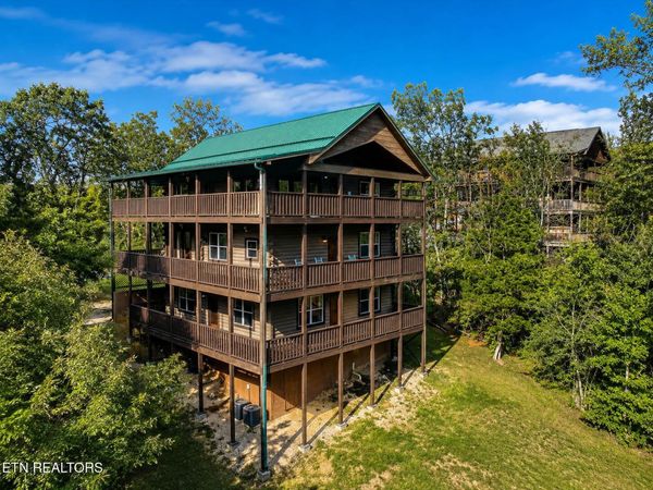 2016 Oakmont Dr Drive, Sevierville, TN 37876