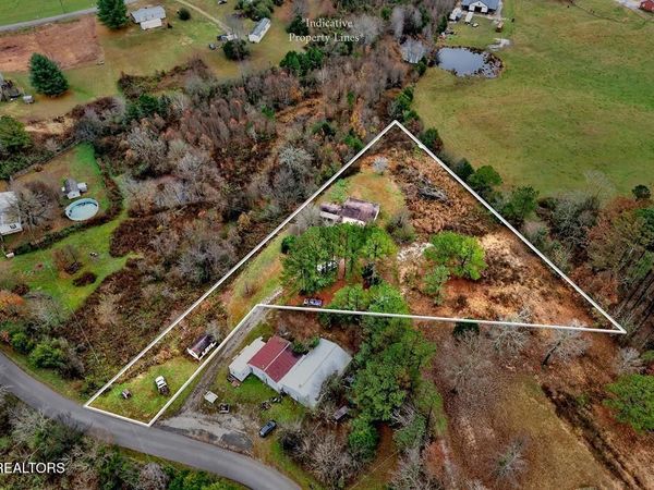 265 N Center Point Acres , Walling, TN 38587