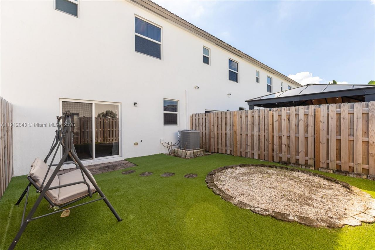 12150 NW 23rd Ct, Miami, FL 33167 Photo