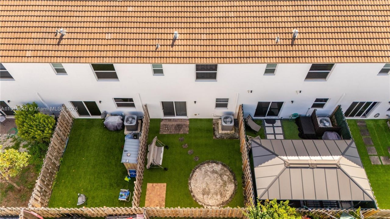 12150 NW 23rd Ct, Miami, FL 33167 Photo