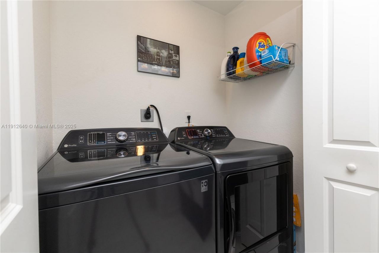 12150 NW 23rd Ct, Miami, FL 33167 Photo