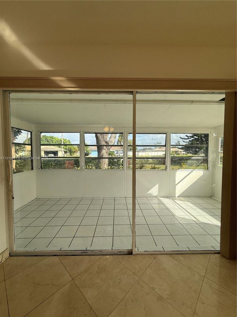 300 NW 42nd St, Boca Raton, FL 33431 Photo