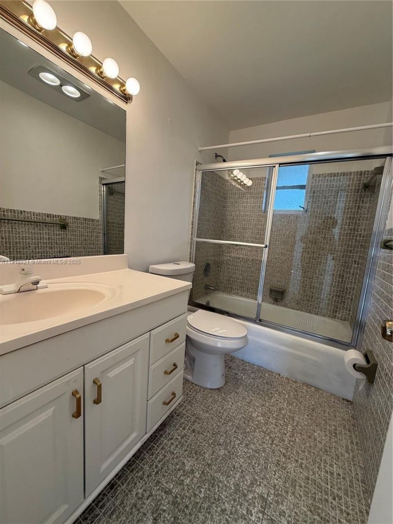 300 NW 42nd St, Boca Raton, FL 33431 Photo