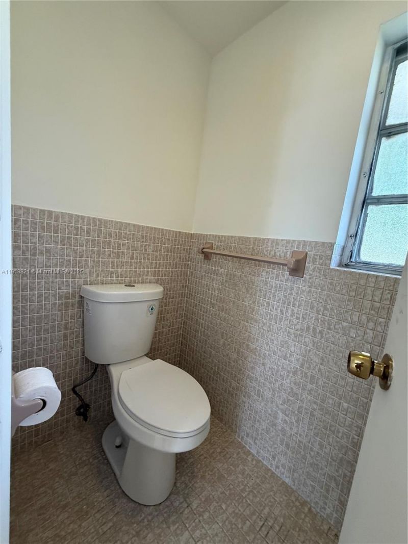 300 NW 42nd St, Boca Raton, FL 33431 Photo