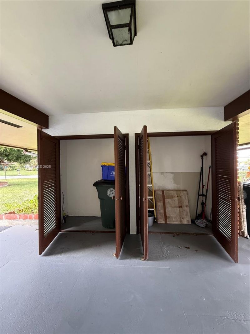 300 NW 42nd St, Boca Raton, FL 33431 Photo