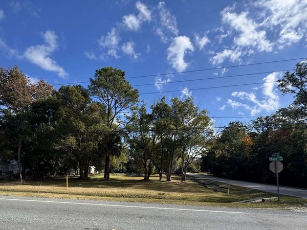 14520 N Main St, Jacksonville, FL 32218