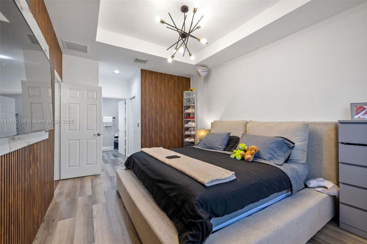 8780 NW 116th Path, Doral, FL 33178 Photo