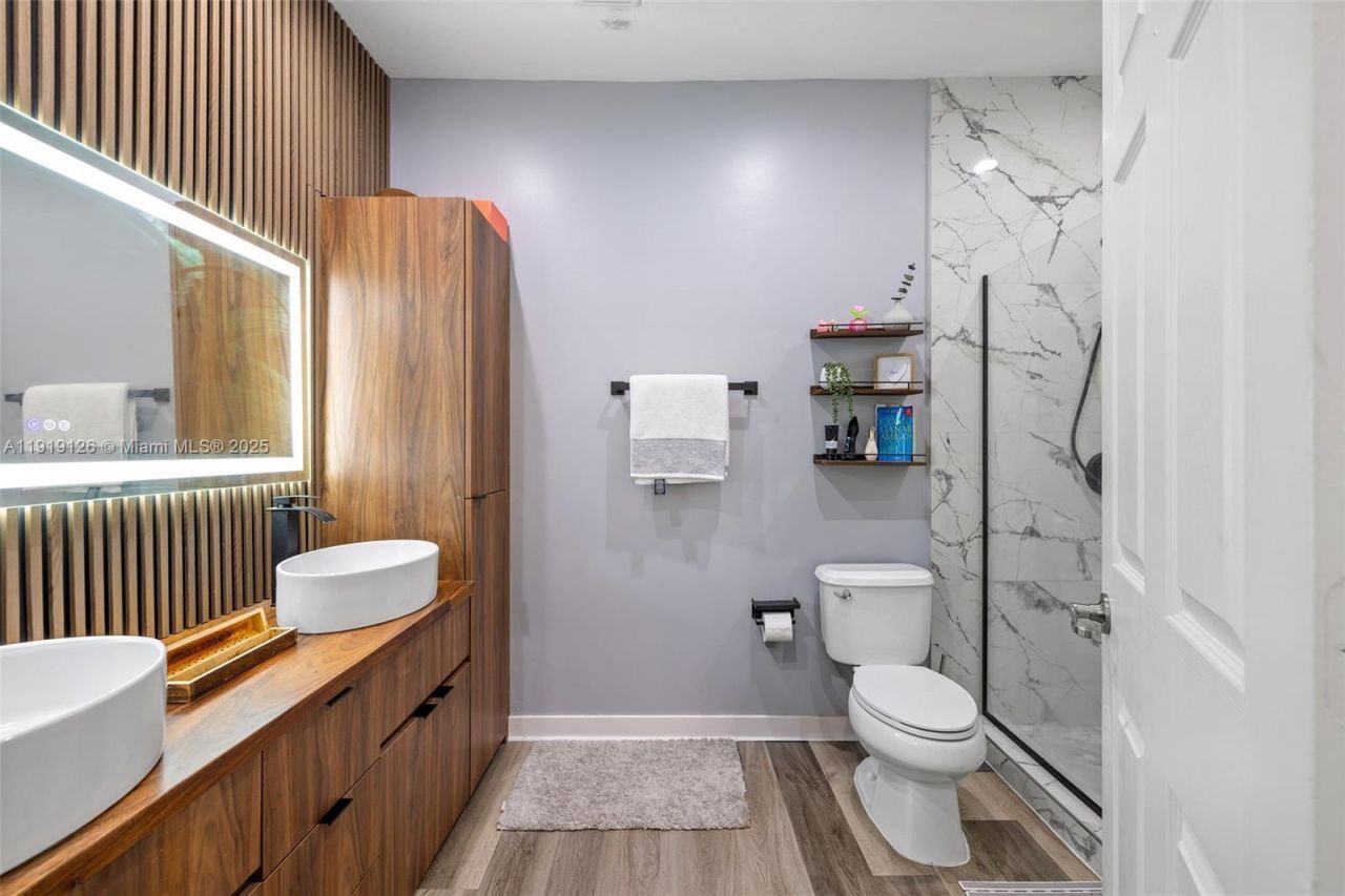 8780 NW 116th Path, Doral, FL 33178 Photo