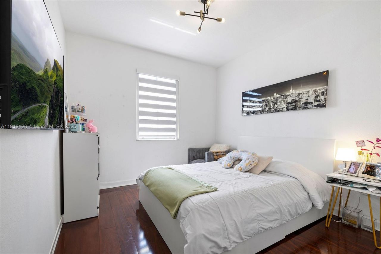 8780 NW 116th Path, Doral, FL 33178 Photo