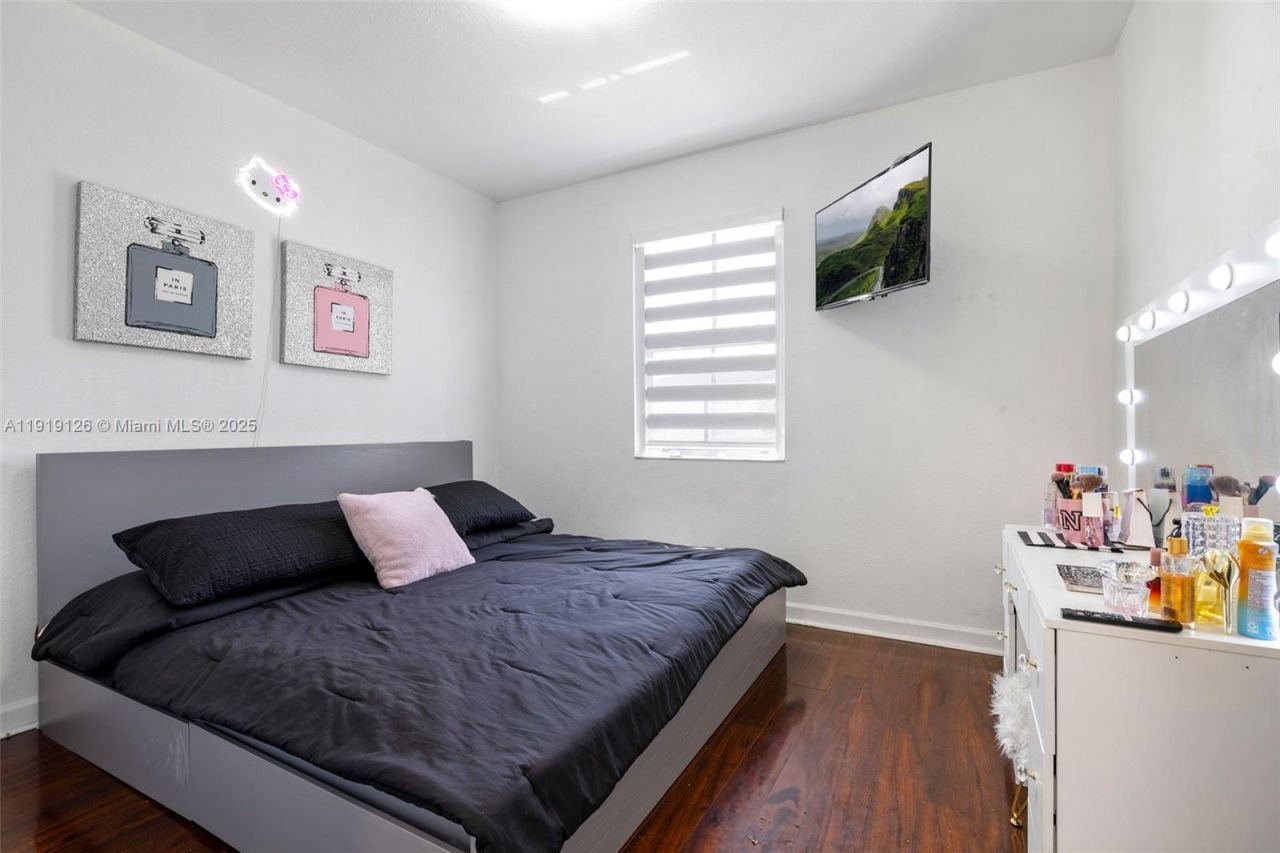 8780 NW 116th Path, Doral, FL 33178 Photo