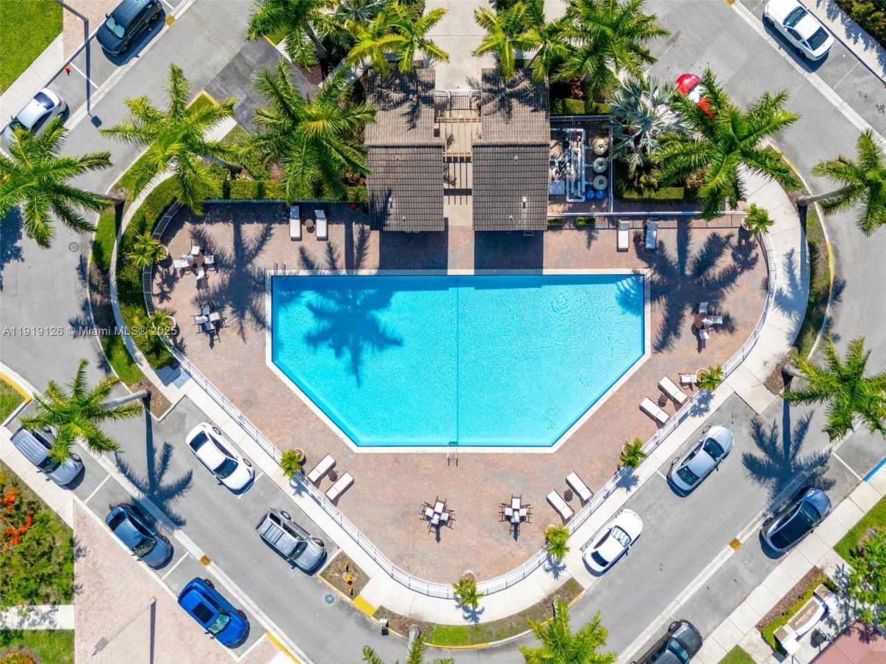 8780 NW 116th Path, Doral, FL 33178 Photo