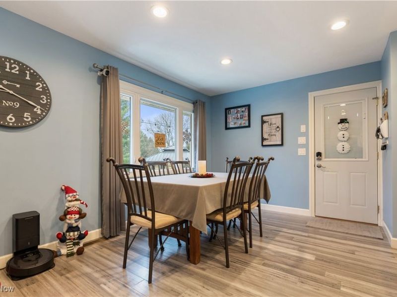 704 Reno Drive, Louisville, OH 44641 Photo 10