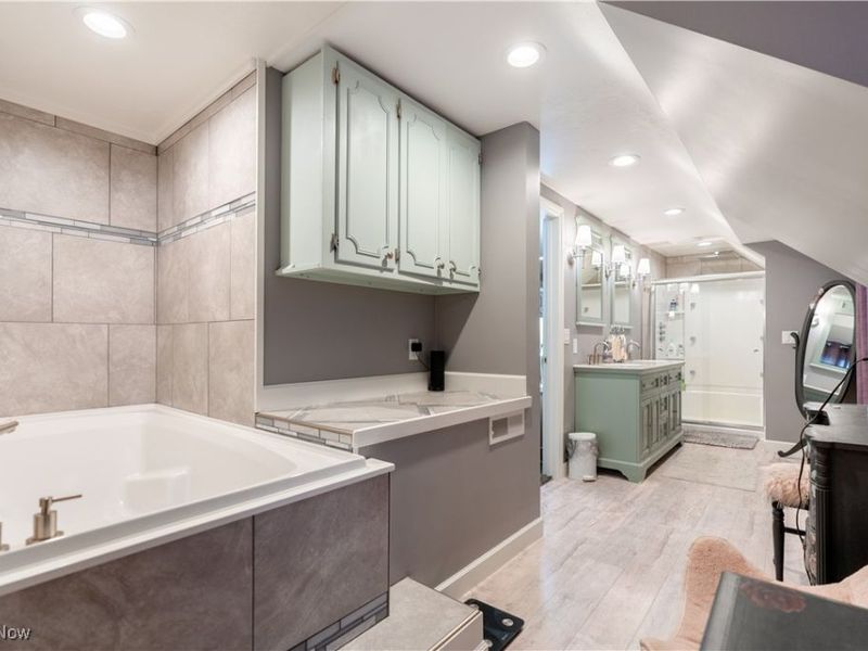 704 Reno Drive, Louisville, OH 44641 Photo 21