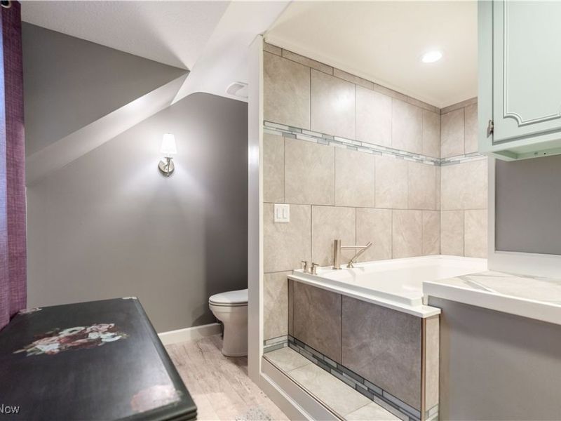 704 Reno Drive, Louisville, OH 44641 Photo 22