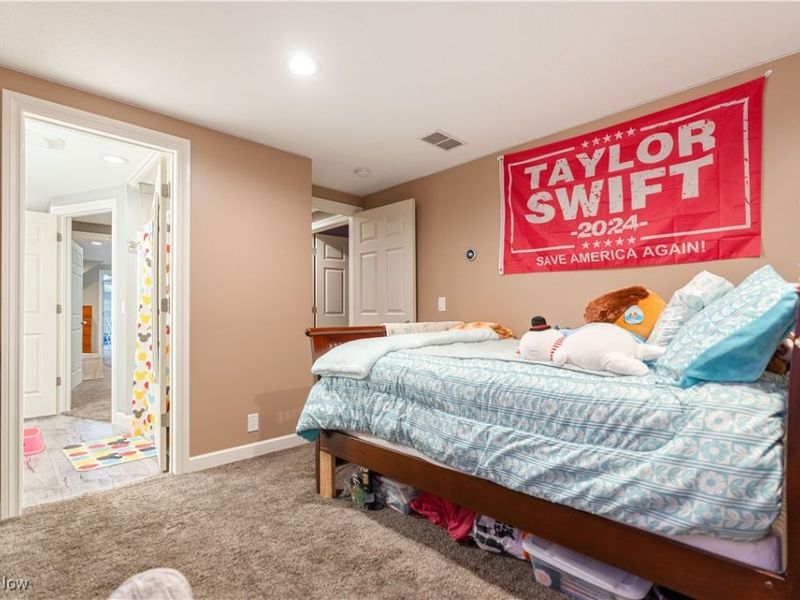 704 Reno Drive, Louisville, OH 44641 Photo 27