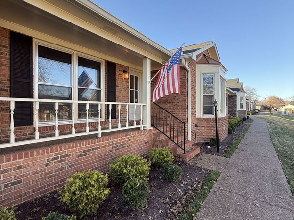 2123 River Chase Dr, Murfreesboro, TN 37128