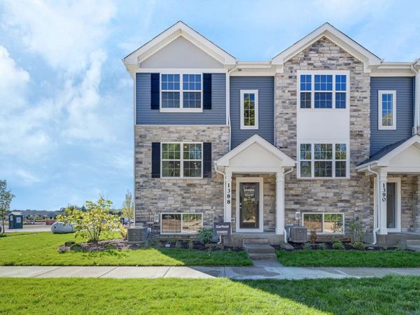1279 Foxglove Drive, Bartlett, IL 60103