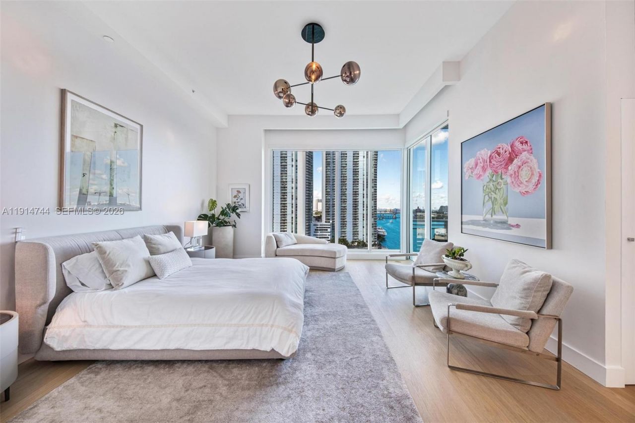 900 Brickell Key Blvd, Unit 1403, Miami, FL 33131 Photo