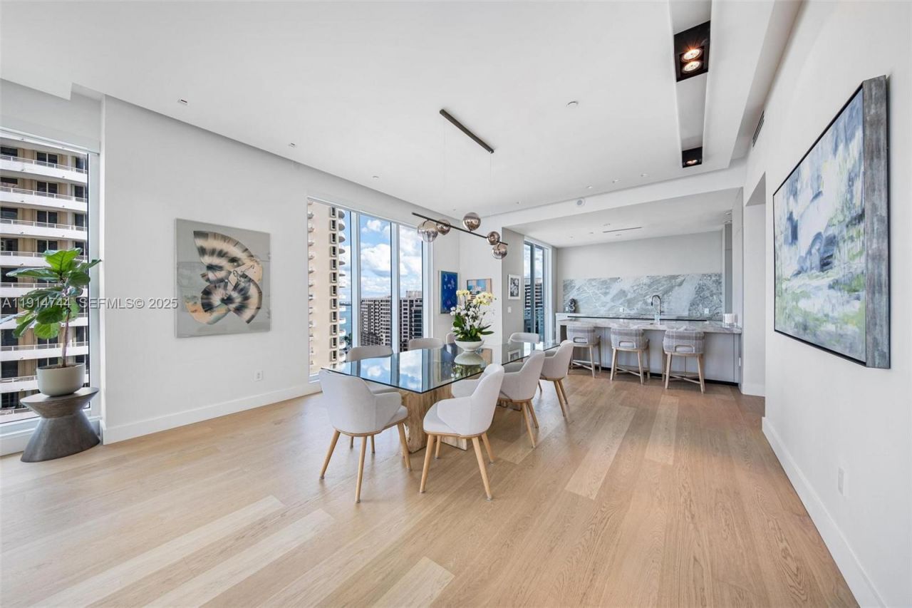 900 Brickell Key Blvd, Unit 1403, Miami, FL 33131 Photo