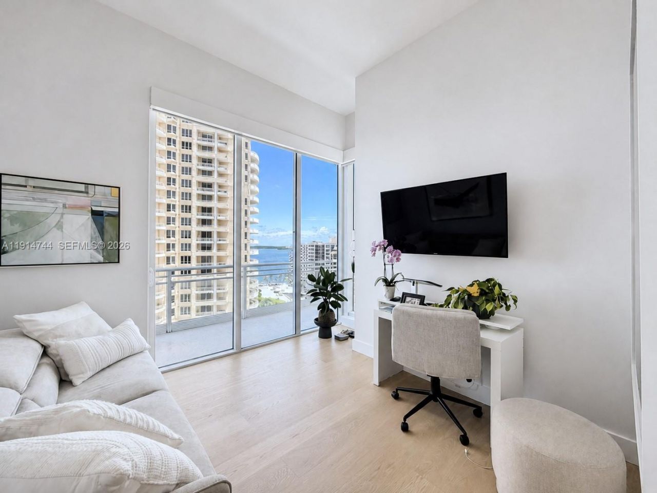900 Brickell Key Blvd, Unit 1403, Miami, FL 33131 Photo