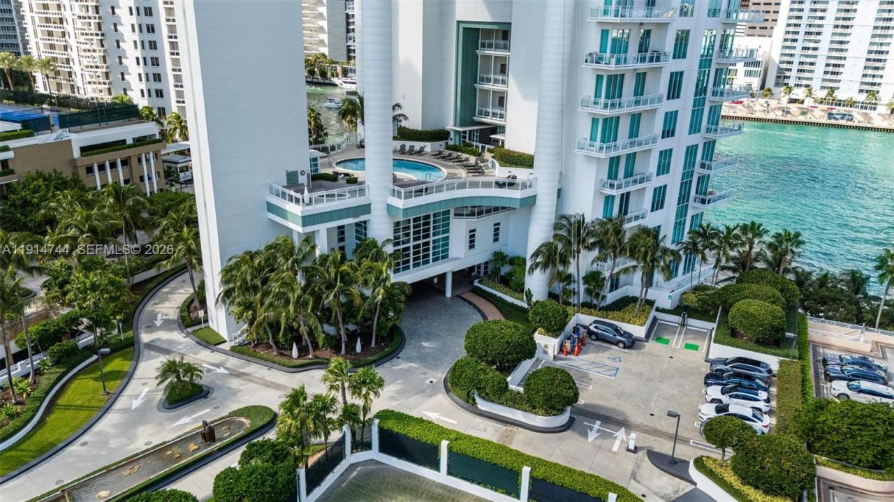 900 Brickell Key Blvd, Unit 1403, Miami, FL 33131 Photo