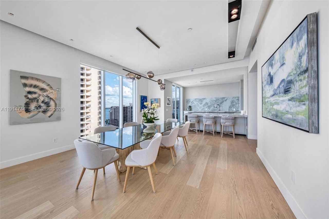 900 Brickell Key Blvd, Unit 1403, Miami, FL 33131 Photo