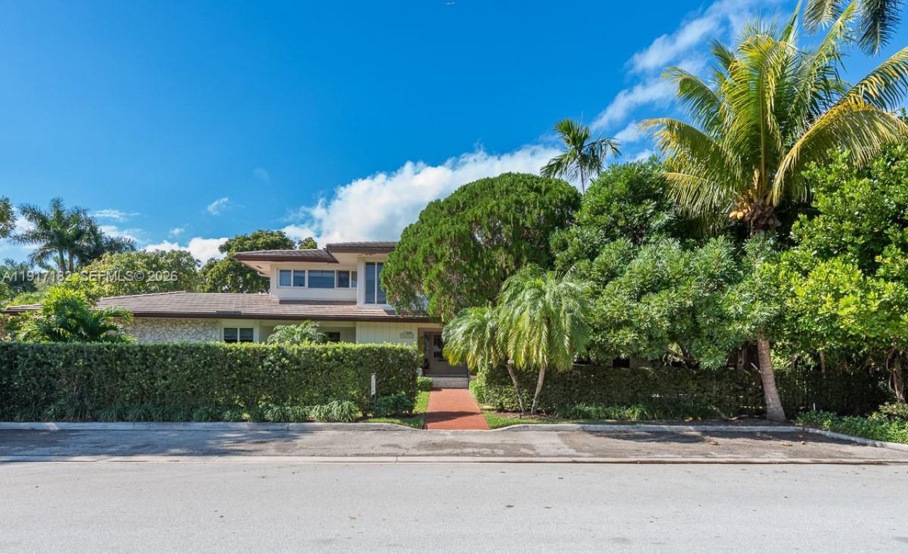 9400 E Broadview Dr, Bay Harbor Islands, FL 33154 Photo