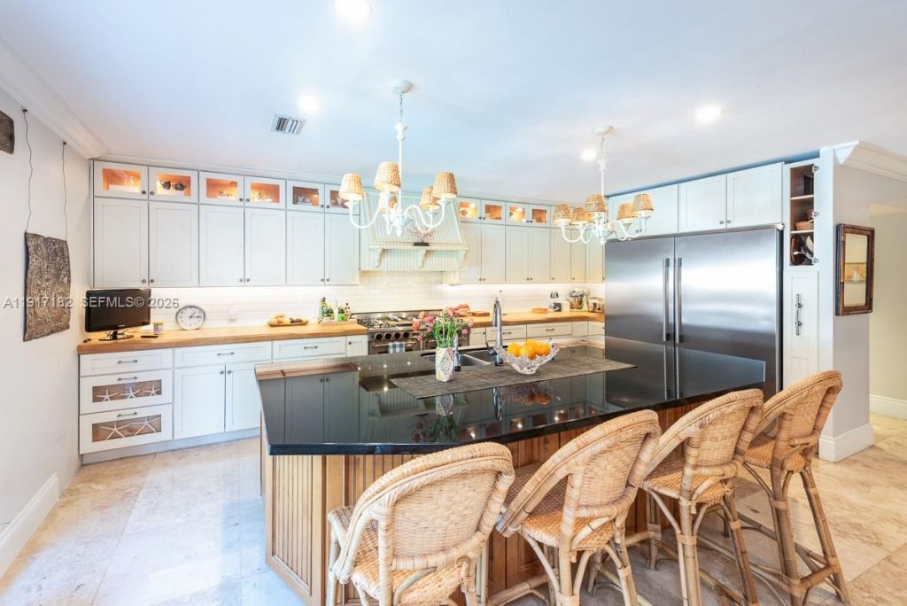 9400 E Broadview Dr, Bay Harbor Islands, FL 33154 Photo