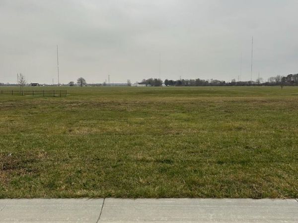 5560 Eagles Landing Drive , Oregon, OH 43616