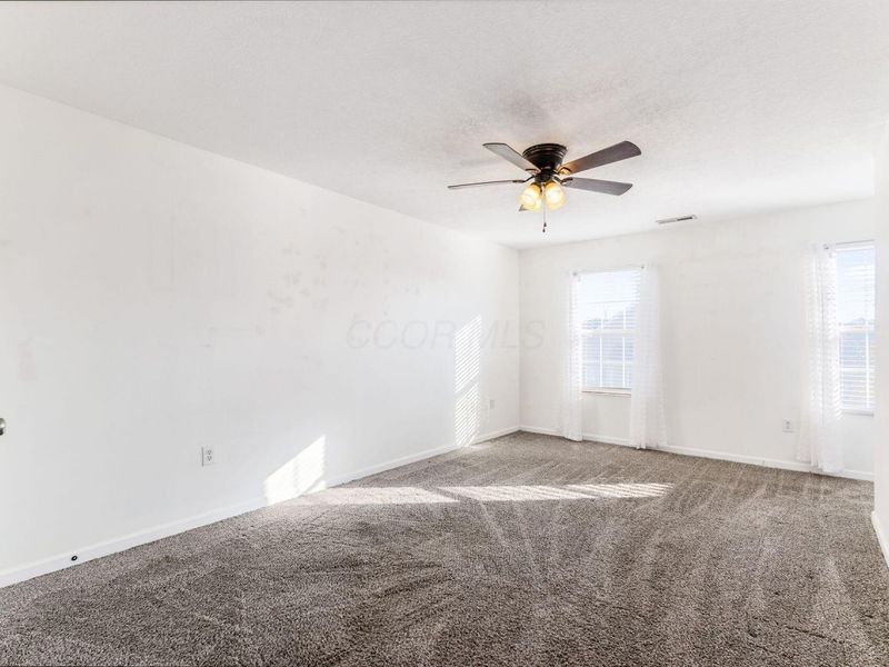 355 Dysar Run Drive, Unit 26, Blacklick, OH 43004 Photo 3