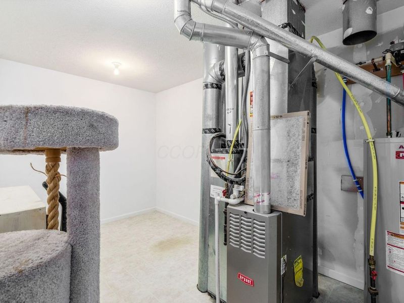 355 Dysar Run Drive, Unit 26, Blacklick, OH 43004 Photo 8