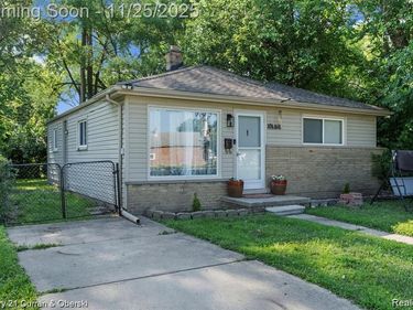 4630 Pelham Street, Dearborn Heights, MI 48125