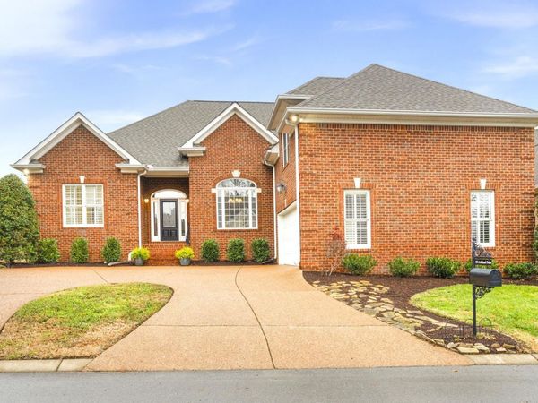 134 Ashland Pt, Hendersonville, TN 37075