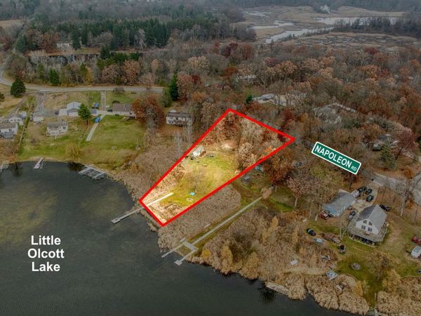 7640 Napoleon Road, Jackson, MI 49201