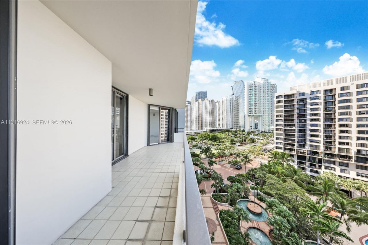 520 Brickell Key Dr, Unit A1104, Miami, FL 33131 Photo