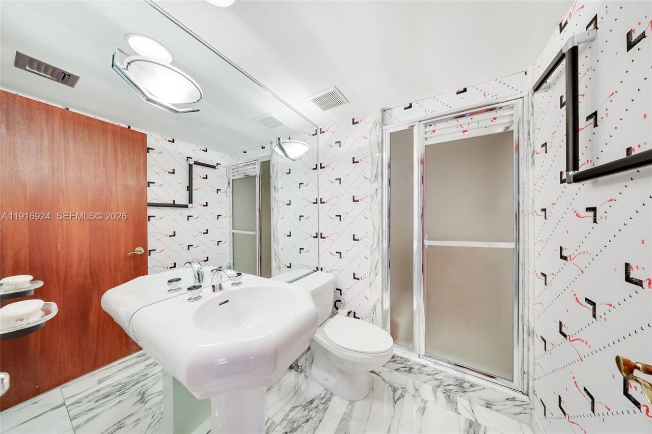 520 Brickell Key Dr, Unit A1104, Miami, FL 33131 Photo