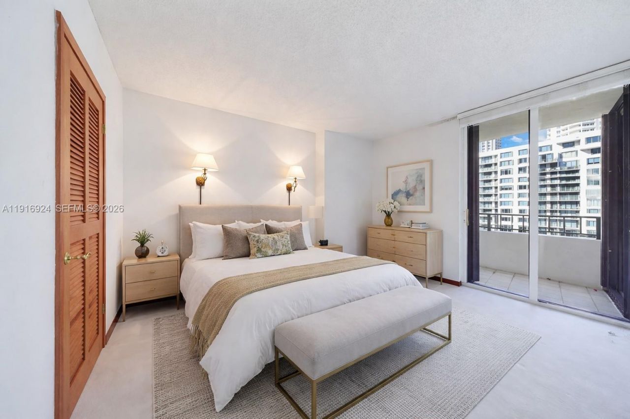 520 Brickell Key Dr, Unit A1104, Miami, FL 33131 Photo