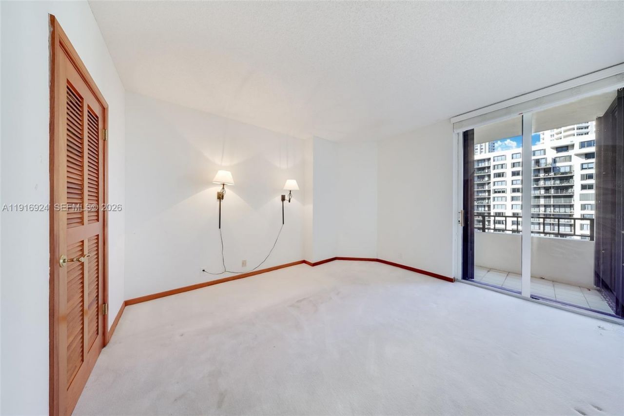 520 Brickell Key Dr, Unit A1104, Miami, FL 33131 Photo