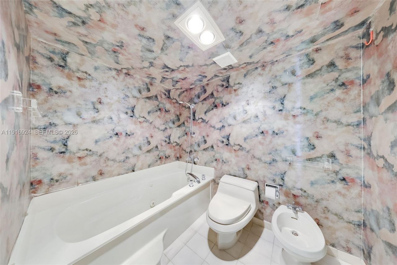 520 Brickell Key Dr, Unit A1104, Miami, FL 33131 Photo