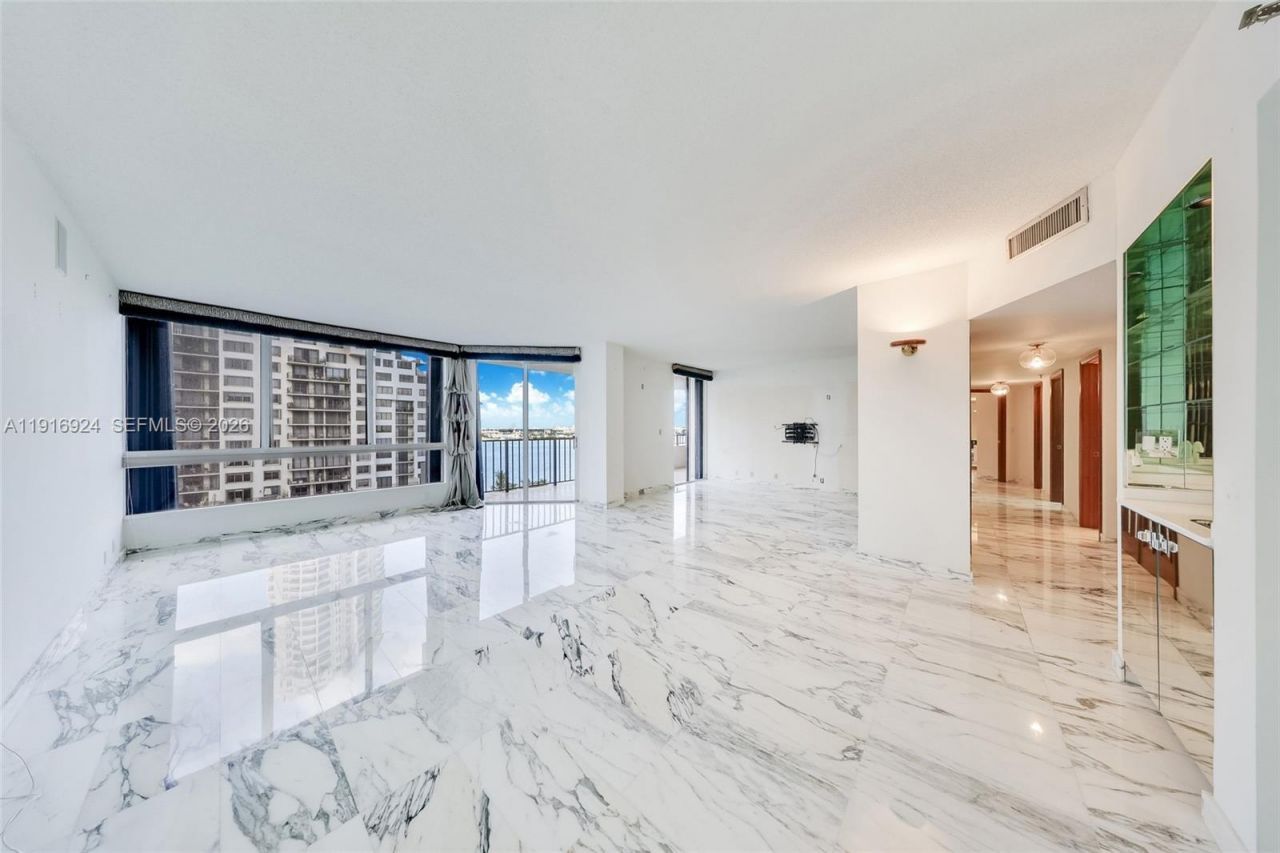 520 Brickell Key Dr, Unit A1104, Miami, FL 33131 Photo