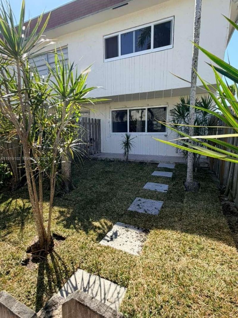 1480 NE 151st St, Unit 101, Miami, FL 33162 Photo