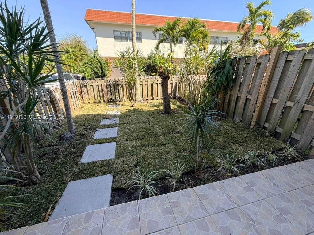 1480 NE 151st St, Unit 101, Miami, FL 33162 Photo