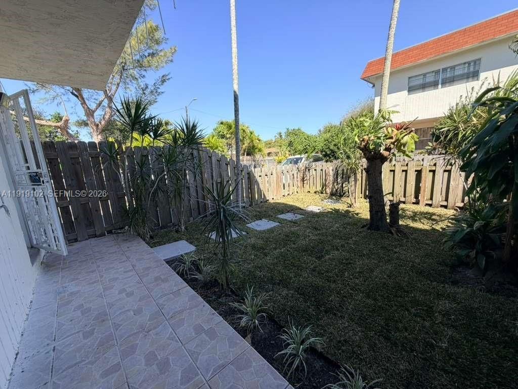 1480 NE 151st St, Unit 101, Miami, FL 33162 Photo