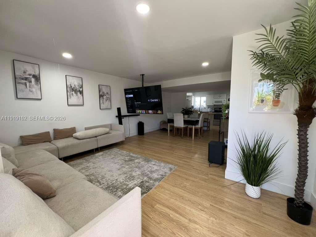 1480 NE 151st St, Unit 101, Miami, FL 33162 Photo