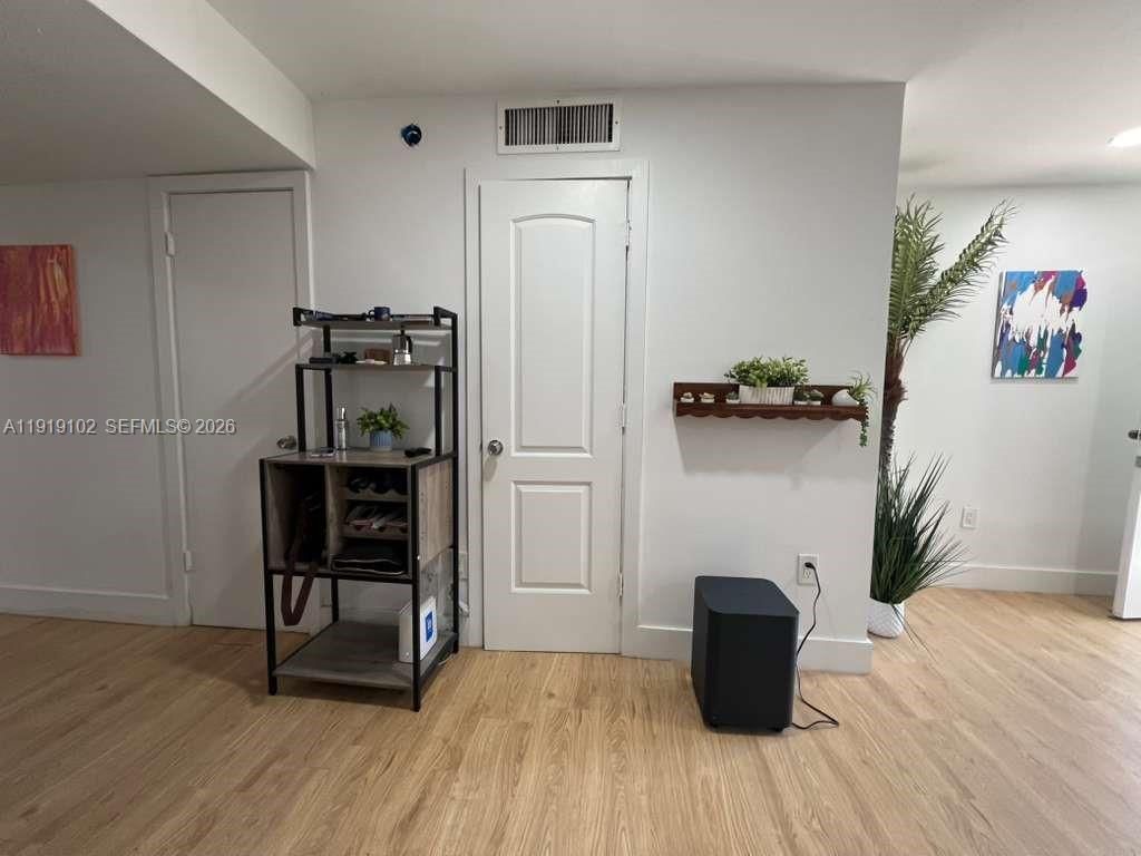 1480 NE 151st St, Unit 101, Miami, FL 33162 Photo