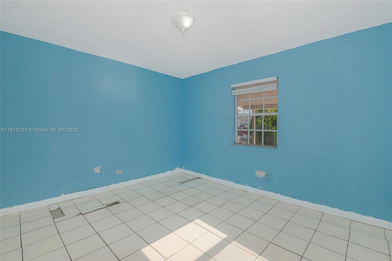 4118 E 10th Ct, Hialeah, FL 33013 Photo