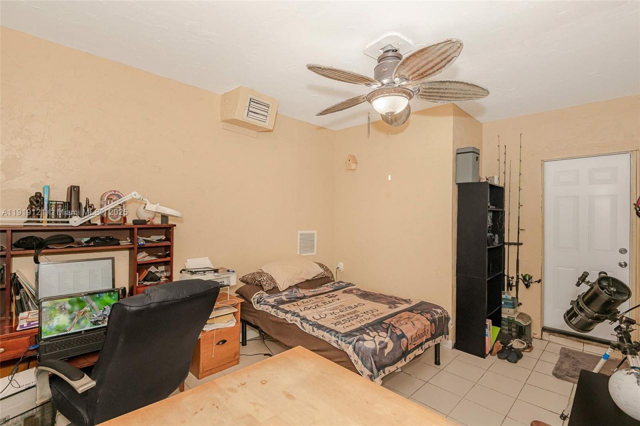 4118 E 10th Ct, Hialeah, FL 33013 Photo