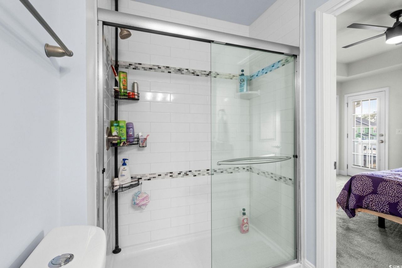 804 Moen Pl. Photo 17